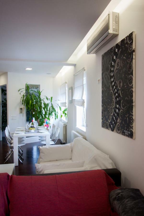 Zen & Art Suite พูลา ภายนอก รูปภาพ
