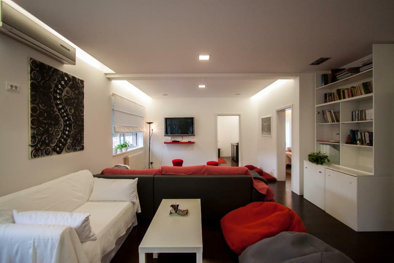 Zen & Art Suite พูลา ภายนอก รูปภาพ