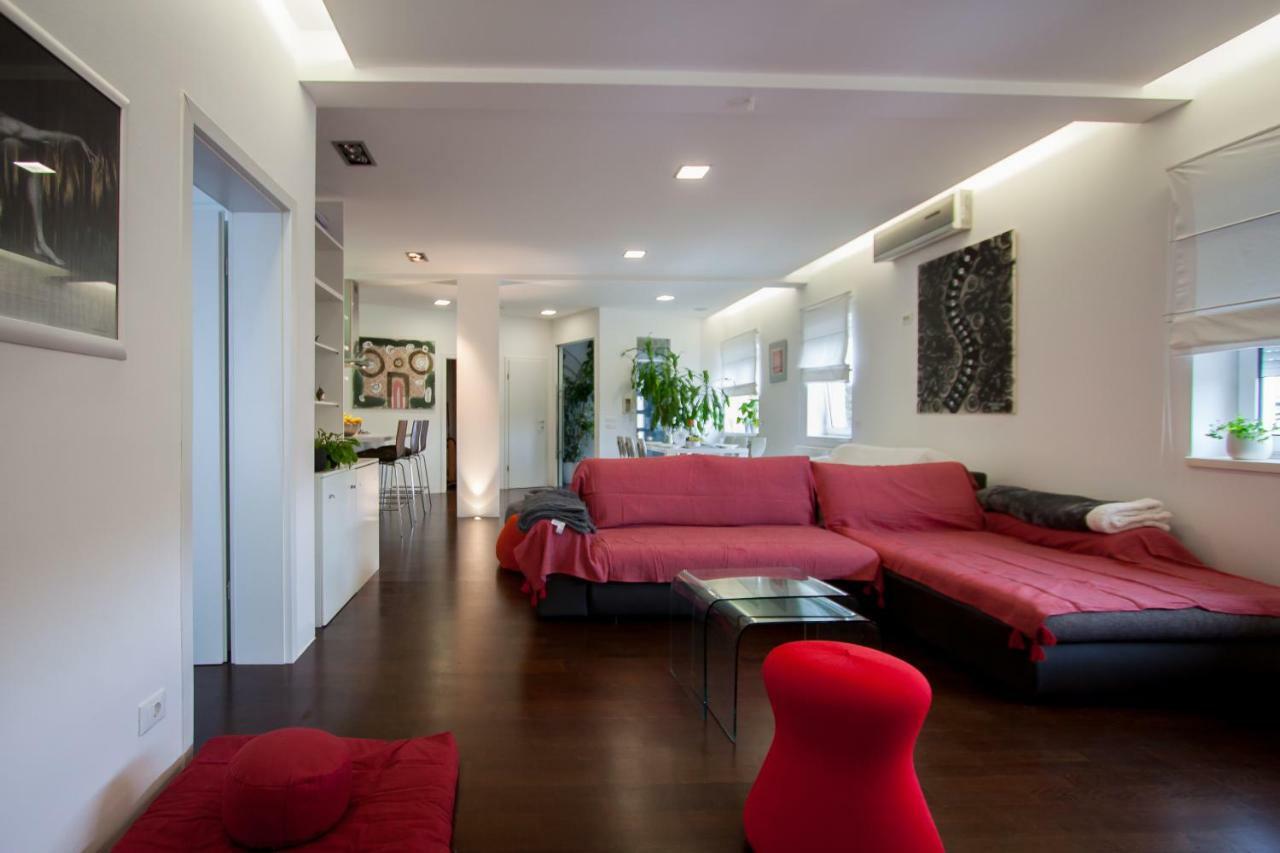 Zen & Art Suite พูลา ภายนอก รูปภาพ